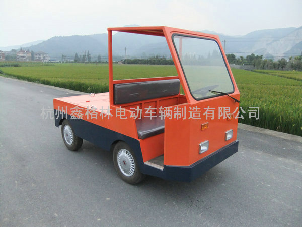 1-5噸半封閉式電動牽引車.jpg 1-5噸半封閉式電動牽引車.jpg